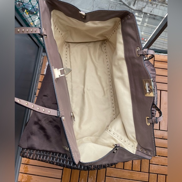 VALENTINO GARAVANI Rockstud Leather Bag - Picture 5 of 16